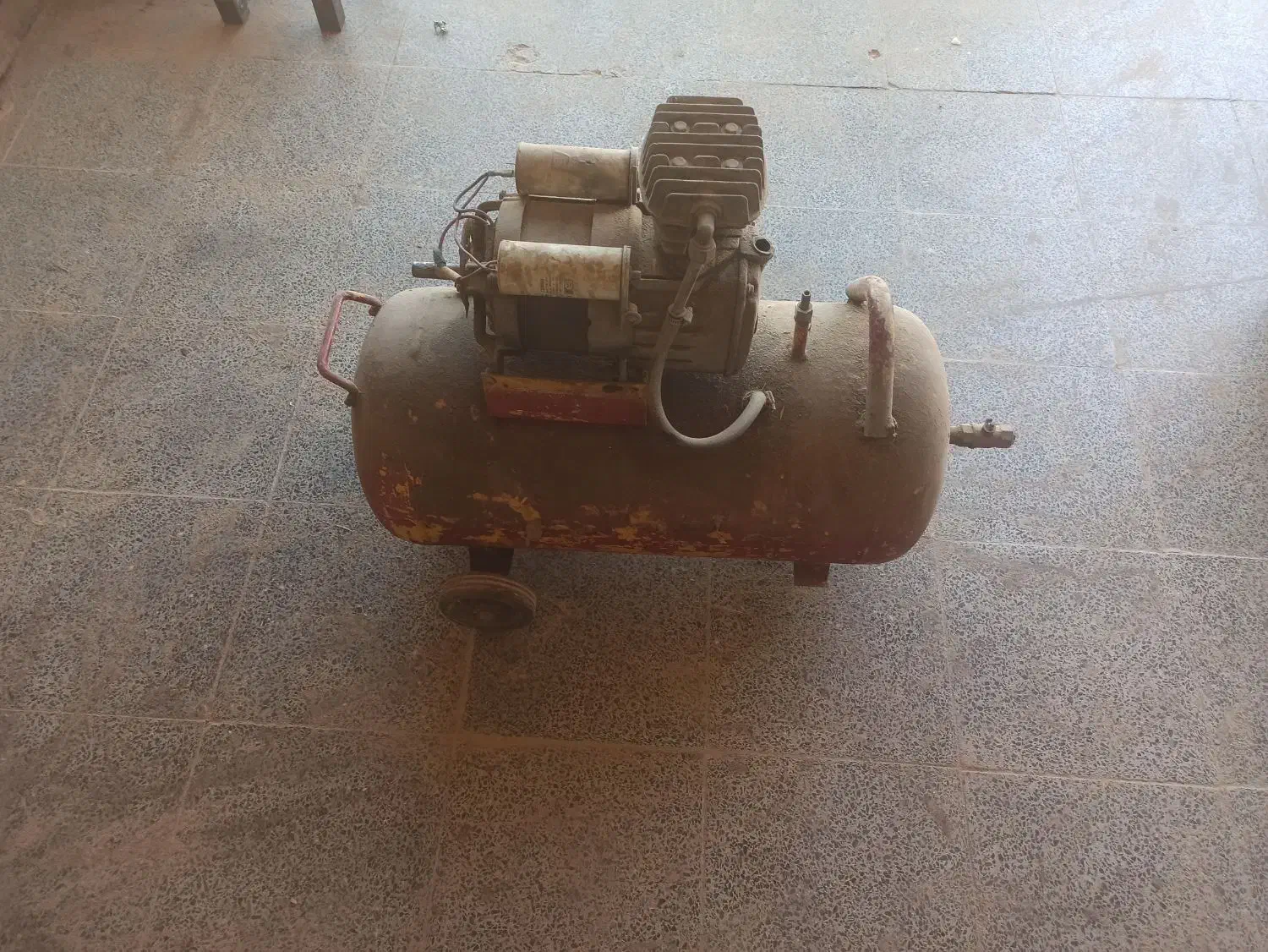 ابزار|ابزارآلات|تویسرکان, |دیوار