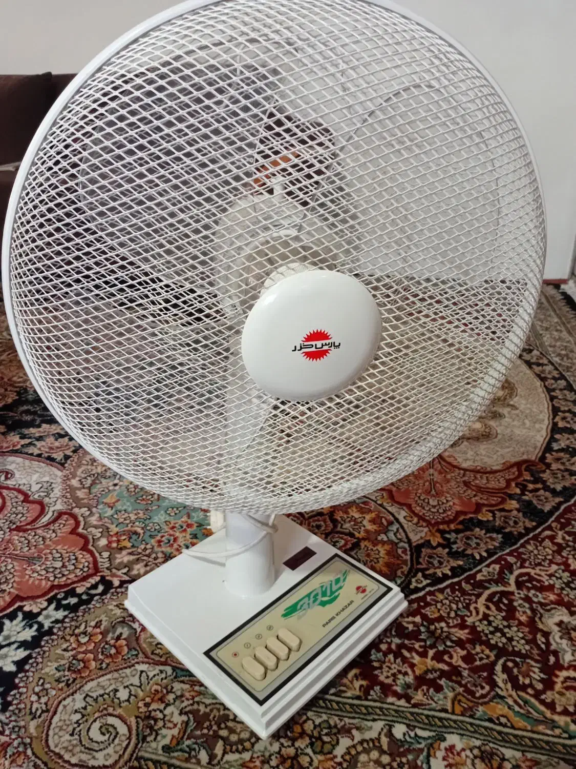 پنکه پایه کوتاه پارس خزر|پنکه و تصفیه‌کنندهٔ هوا|قائم‌شهر, |دیوار