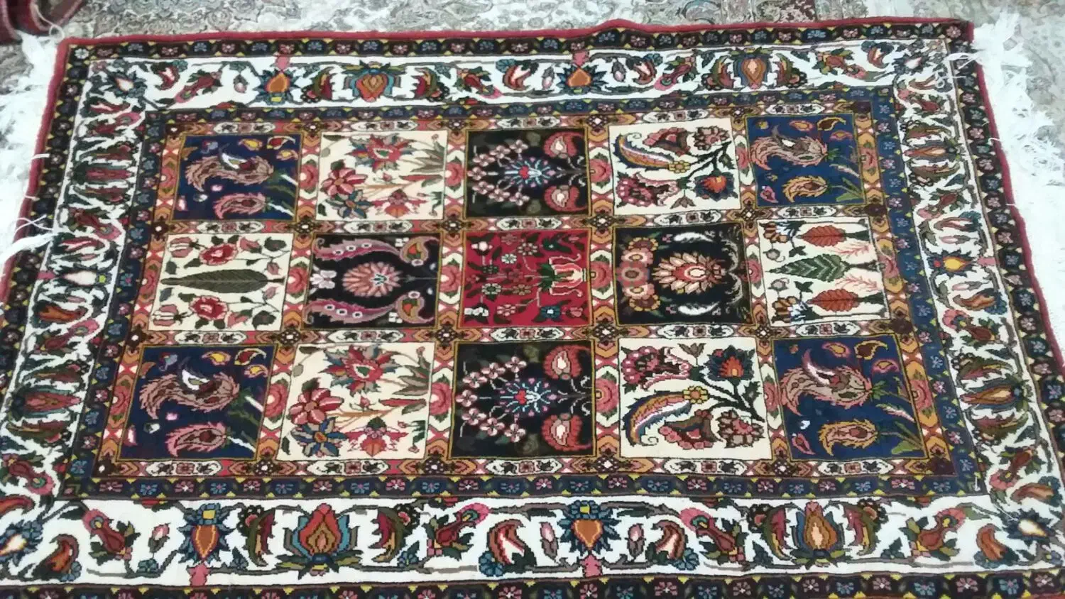 زرع و نیم دست بافت بختیاری تازه از دار افتاده|فرش|اصفهان, الهیه|دیوار