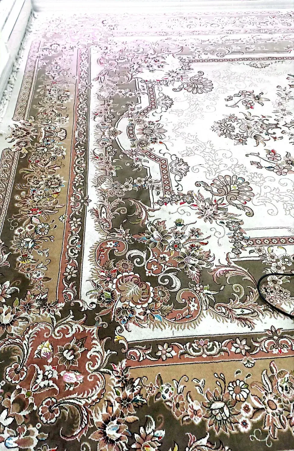 فرش دوازده متری بدون آسیب وتمیز|فرش|مشکیندشت, |دیوار