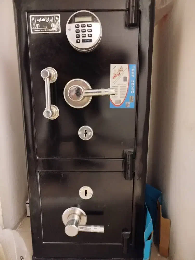 فروش مقداری وسایل اداری|دفتر کار|شیراز, معالیآباد|دیوار