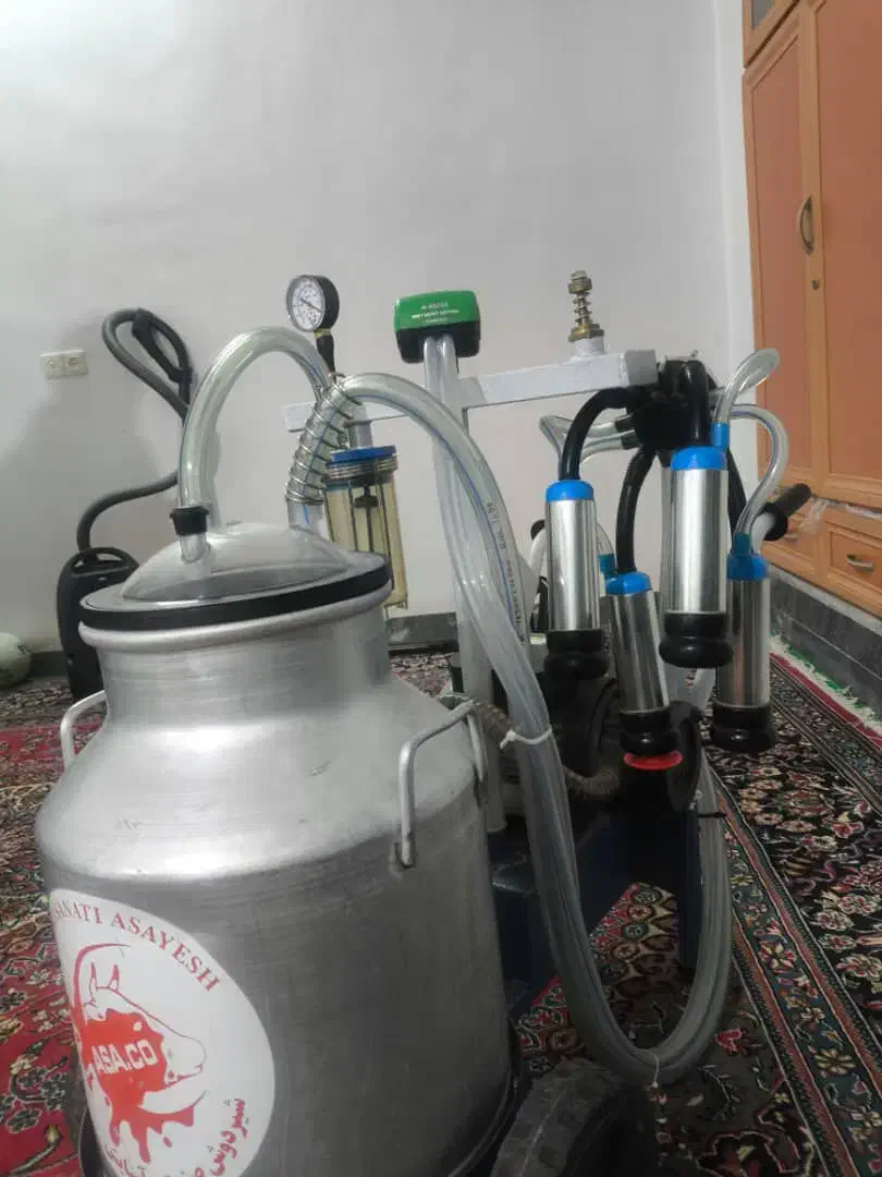 شیردوش درجه یک در حد صفر|لوازم جانبی حیوانات|دهدشت, |دیوار