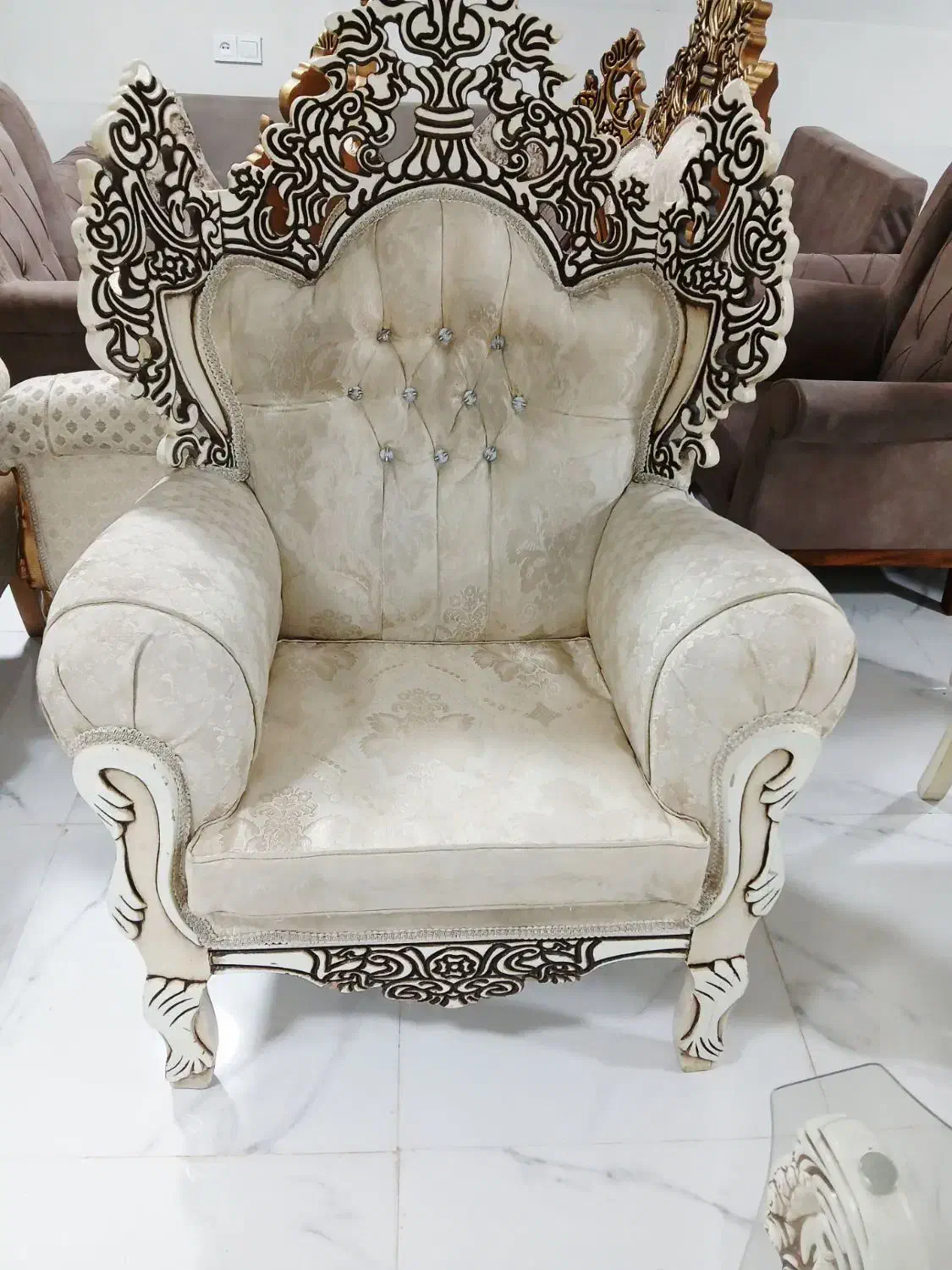 مبلمان راحتی ، چستر ، سلطنتی|مبلمان خانگی و میز عسلی|کوهدشت, |دیوار