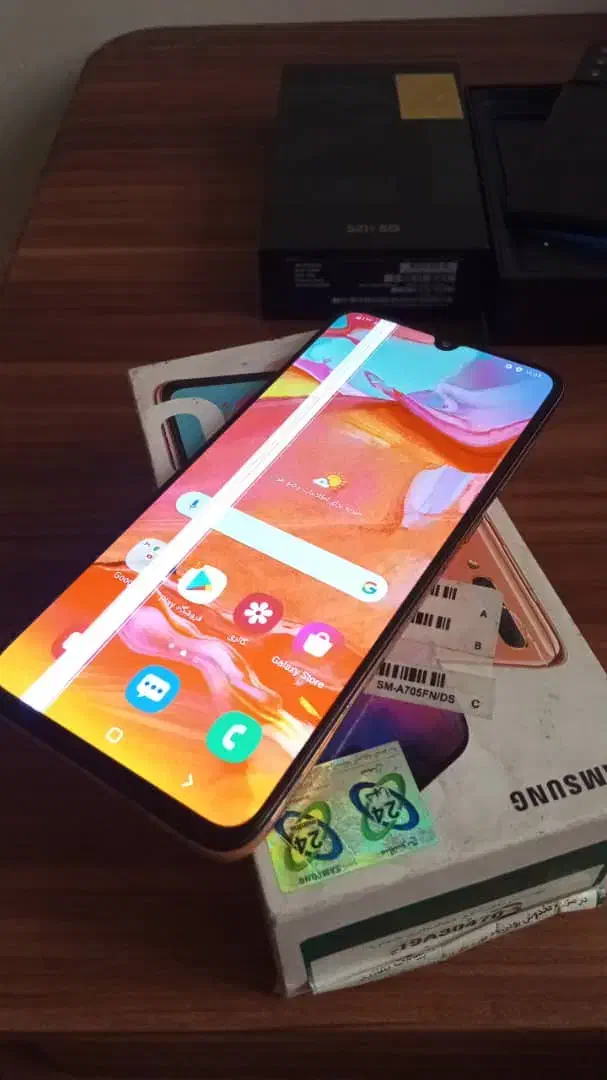 گوشی نو و کارکرده و سالم و السیدی شکسته خریدارم|موبایل|تهران, آبشار|دیوار