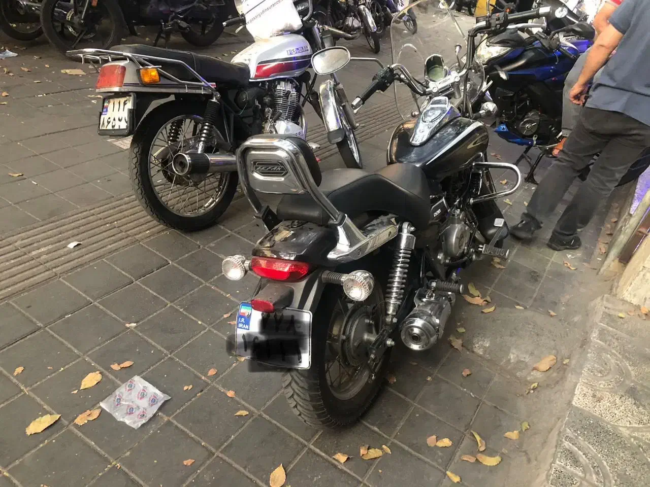 آونجر۲۲۰|موتورسیکلت|تهران, بهار|دیوار