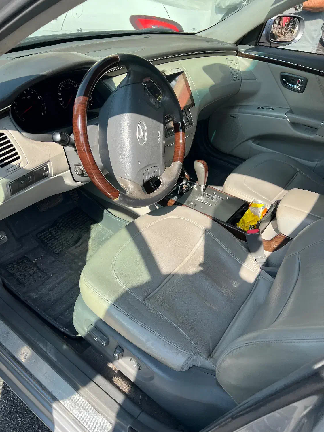 هیوندا ازرا فول مدل ۲۰۱۰ خاکستری درجه ۱|خودرو سواری و وانت|شیراز, سینما سعدی|دیوار