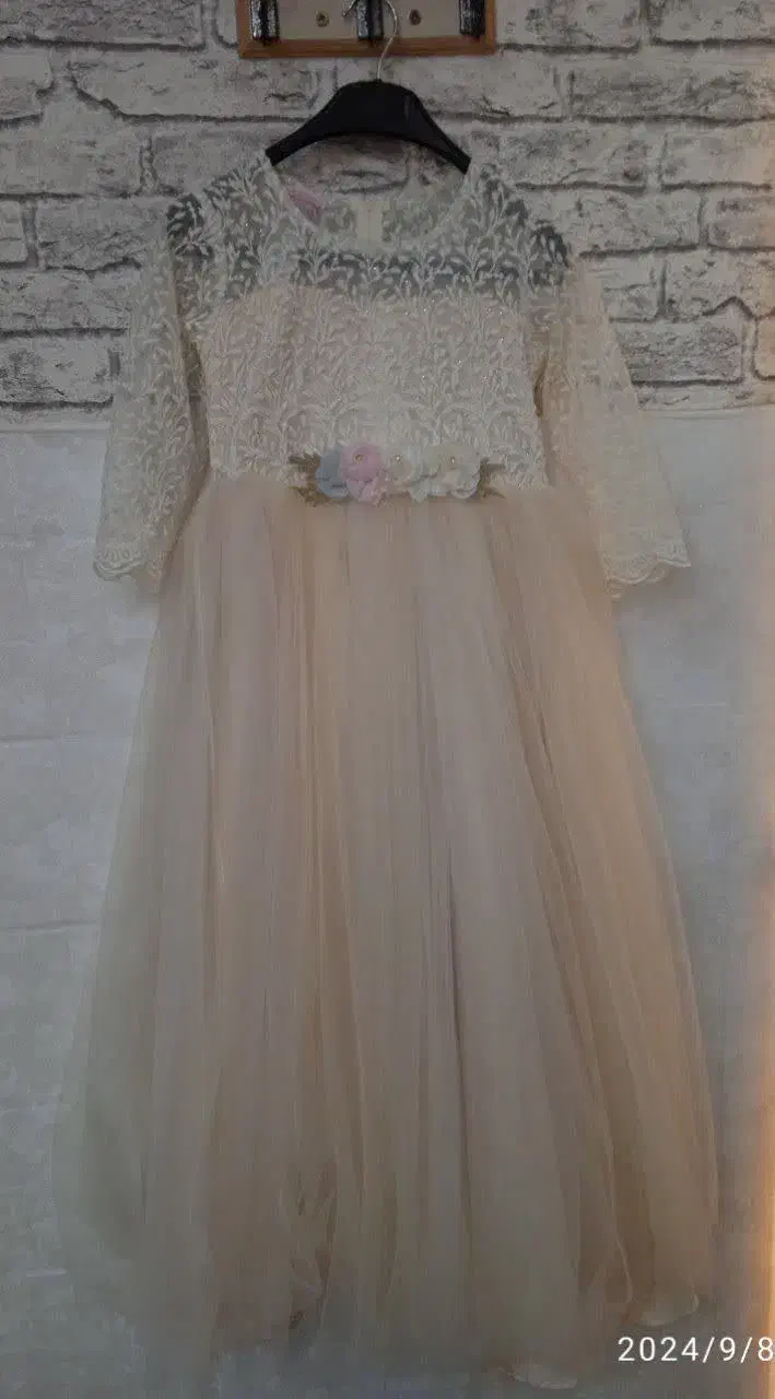 لباس عروس فروشی|لباس|خمین, |دیوار