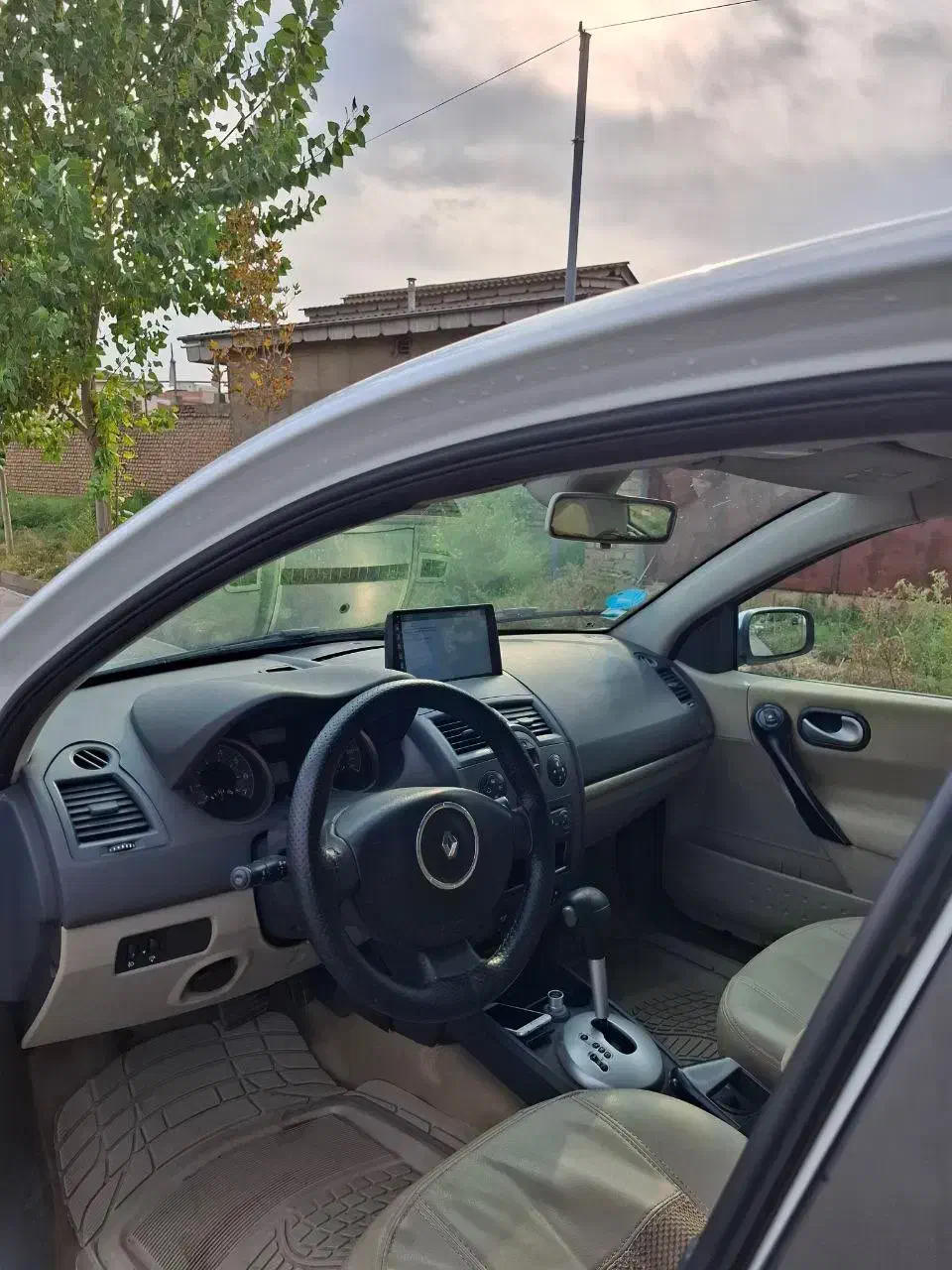 مگان ۲۰۰۰ اتومات|خودرو سواری و وانت|آق قلا, |دیوار