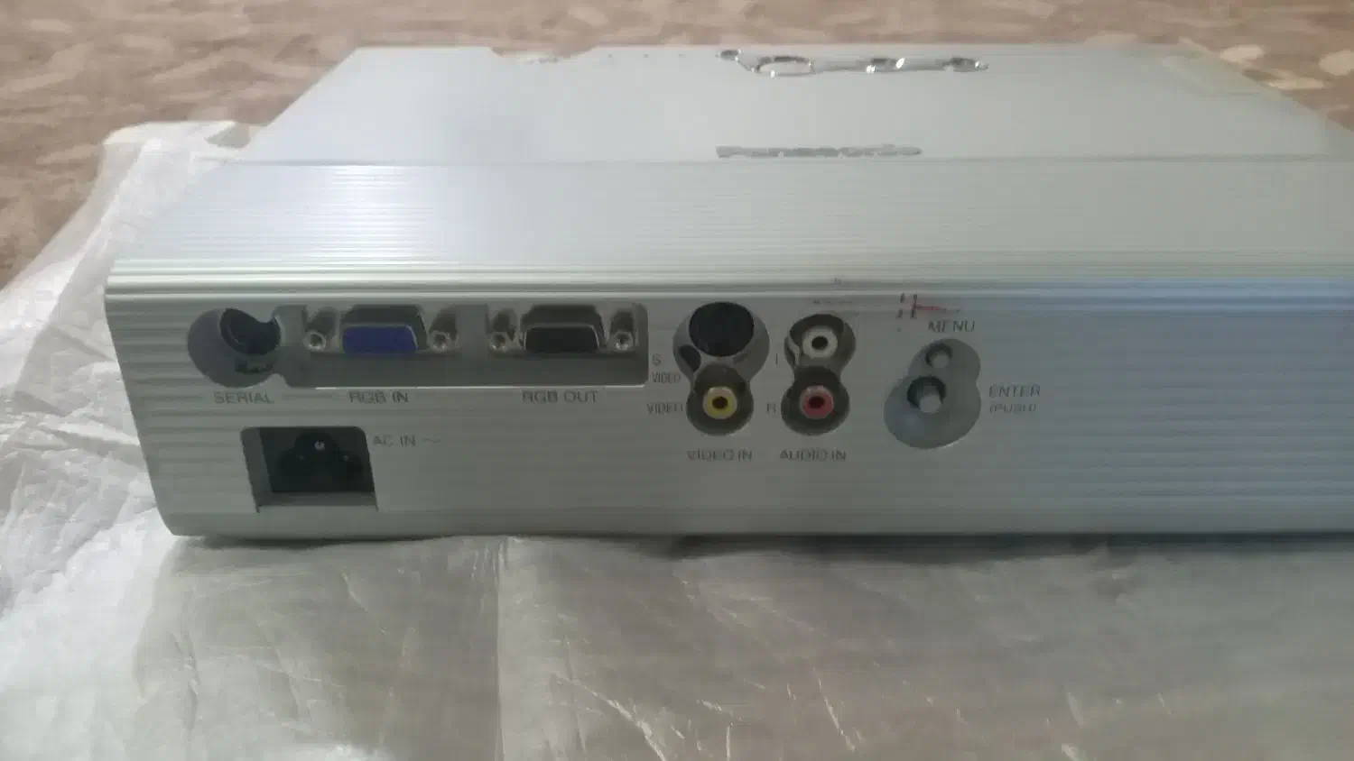 پروژکتور پاناسونیک|تلویزیون و پروژکتور|بندرعباس, |دیوار