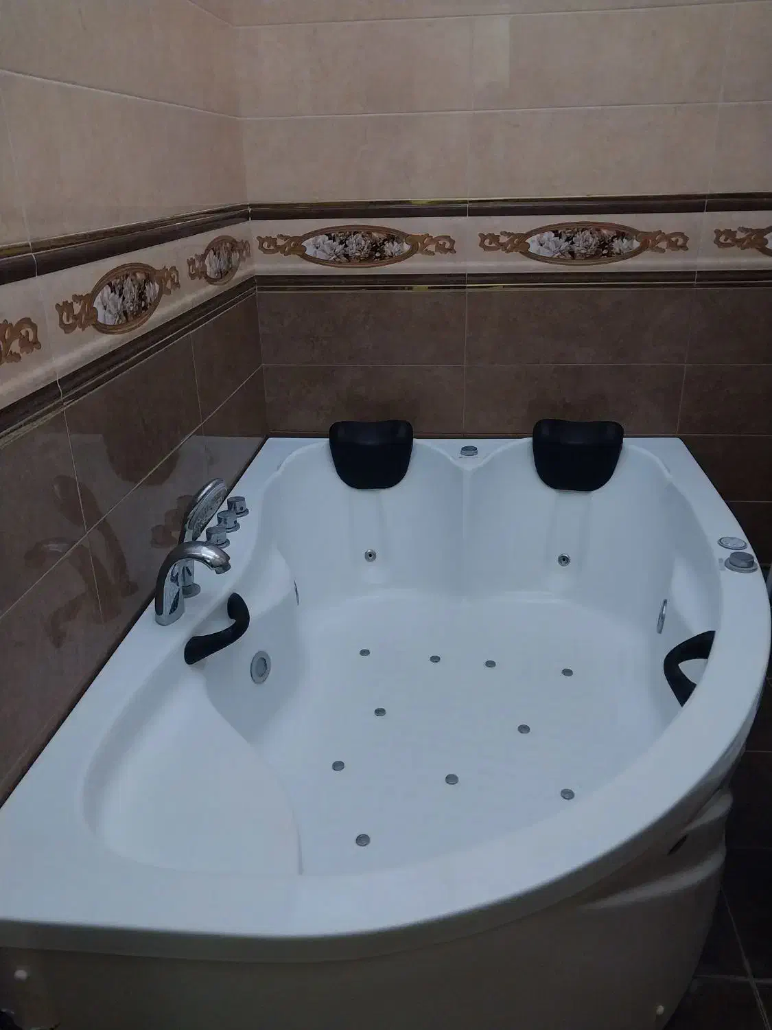 وان جکوزی دونفره|لوازم حمام|اردبیل, |دیوار