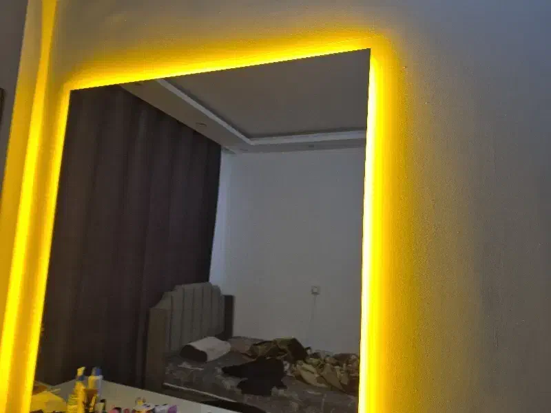 اینه|آینه|بیرجند, |دیوار