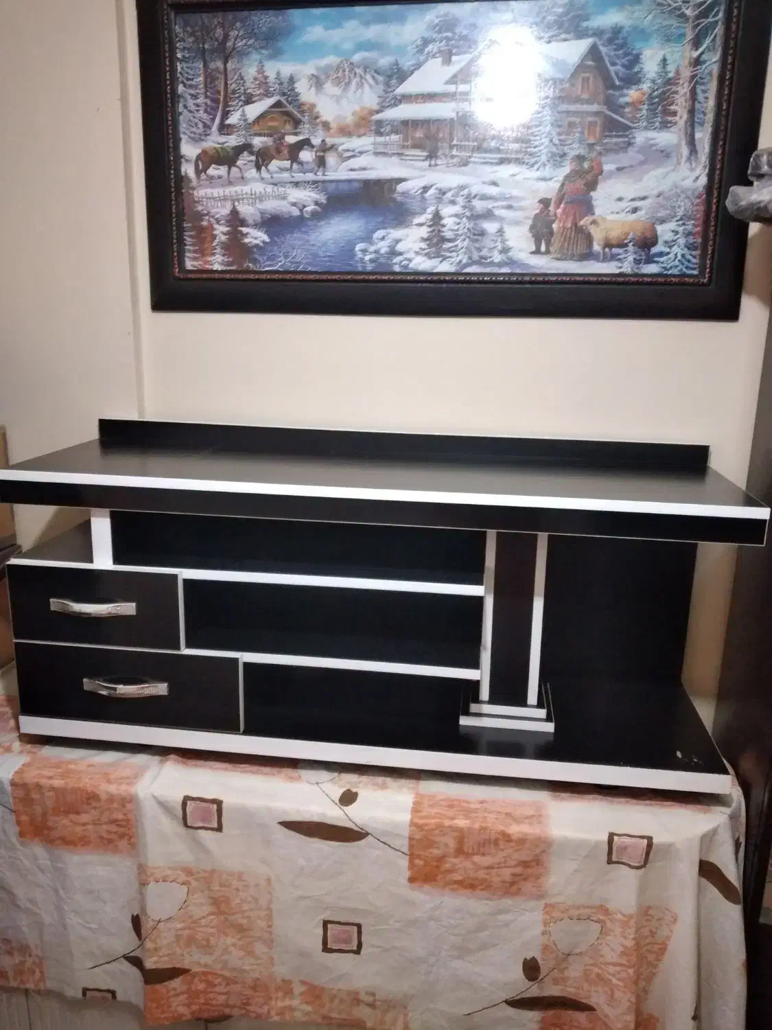 میز تلوزیون چوبی ۲کشو.|میز تلویزیون|پاکدشت, پاکدشت (مامازند)|دیوار