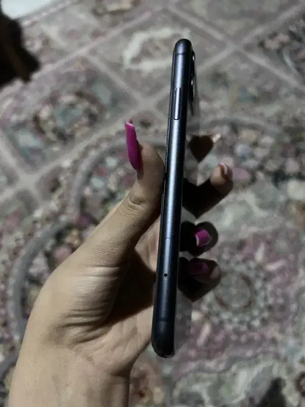 اپل iPhone 11 با حافظهٔ ۱۲۸ گیگابایت|موبایل|قم, سالاریه|دیوار