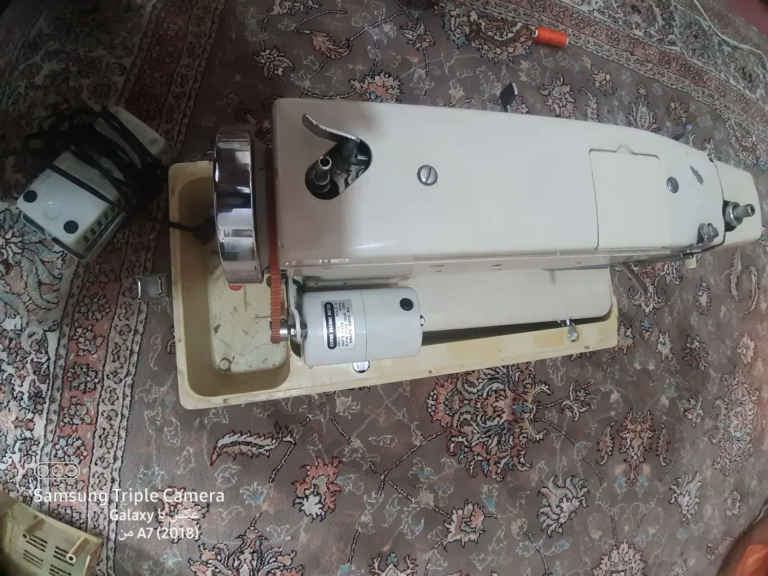 چرخ خیاطی (دکمه زن)|چرخ خیاطی و ریسندگی|پاکدشت, حصار امیر|دیوار