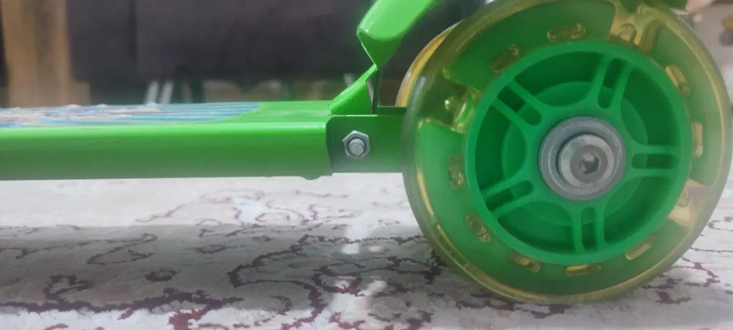 اسکوتر چرخ ژله ای|دوچرخه، اسکیت، اسکوتر|رشت, شهرک احمد خمینی|دیوار