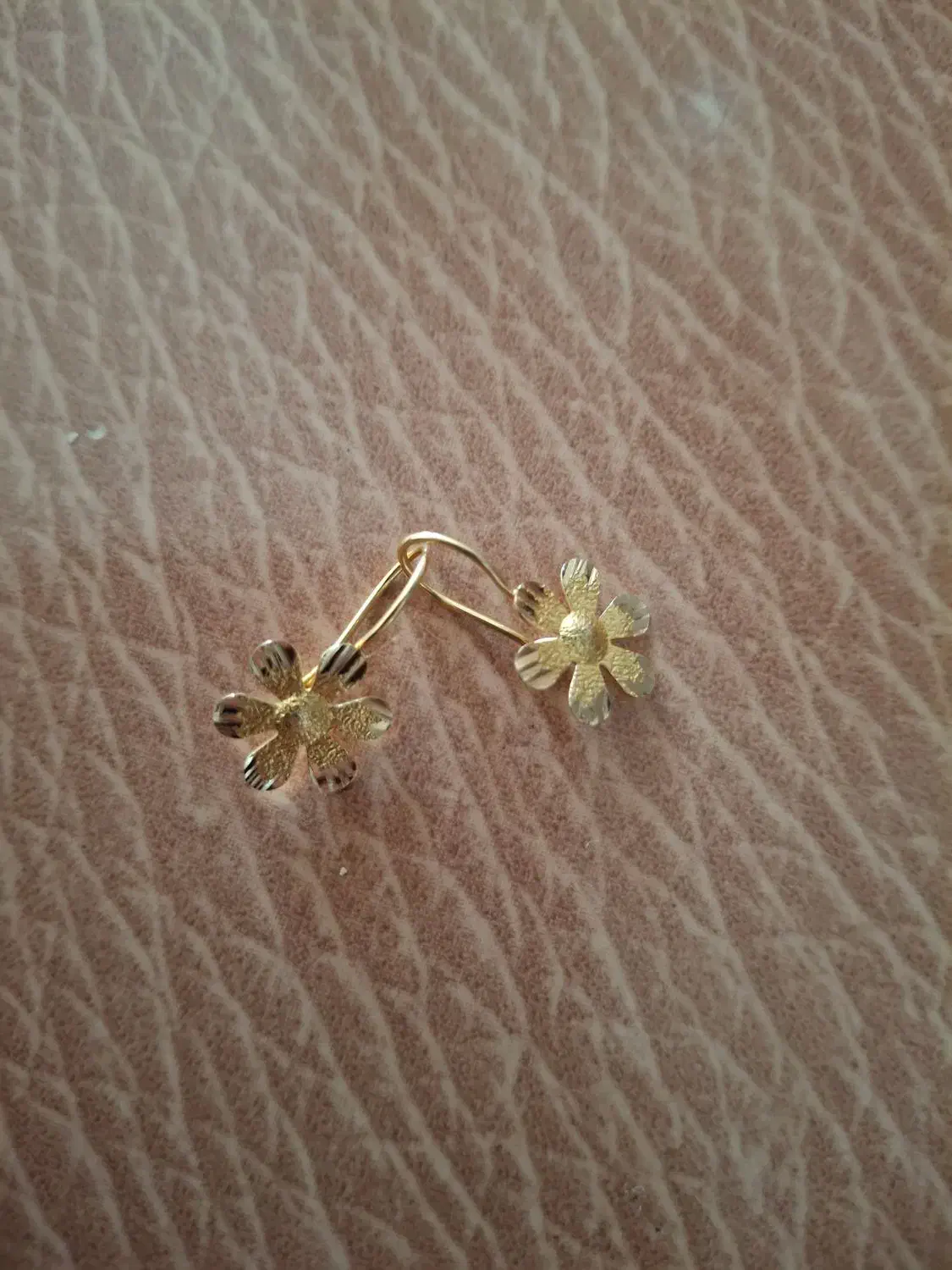 انگشتر وگوشواره|جواهرات|دورود, |دیوار