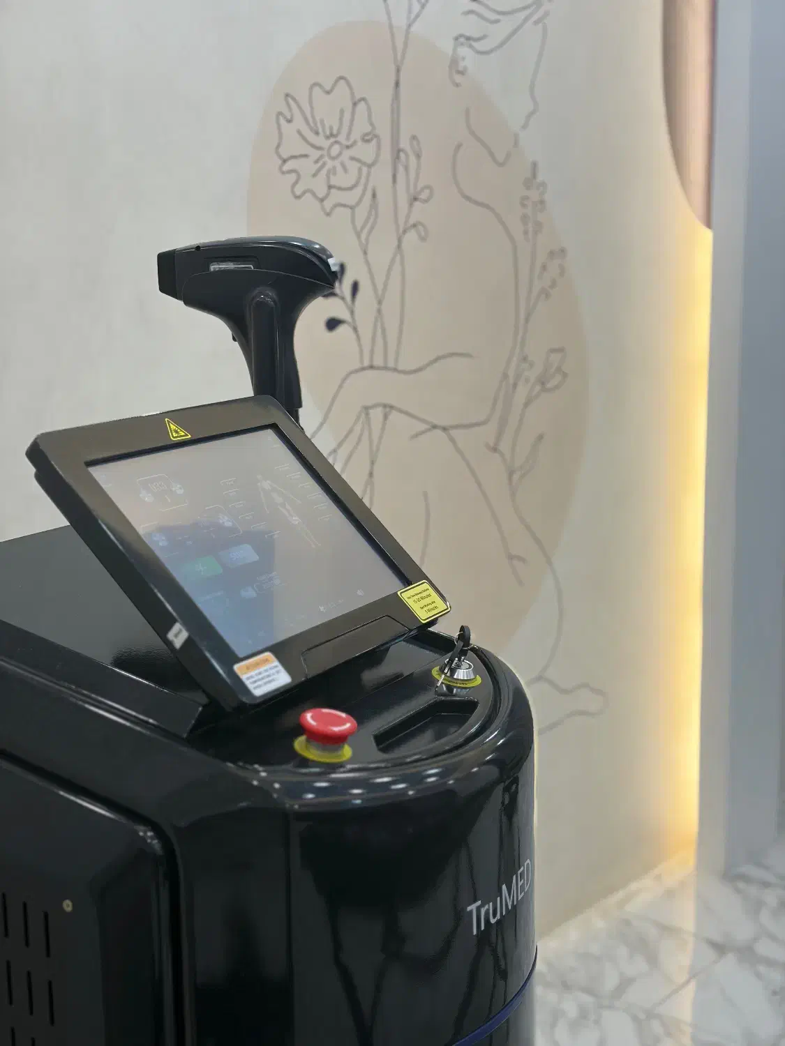 اپراتور لیزر خانم|استخدام درمانی، زیبایی، بهداشتی|یزد, |دیوار