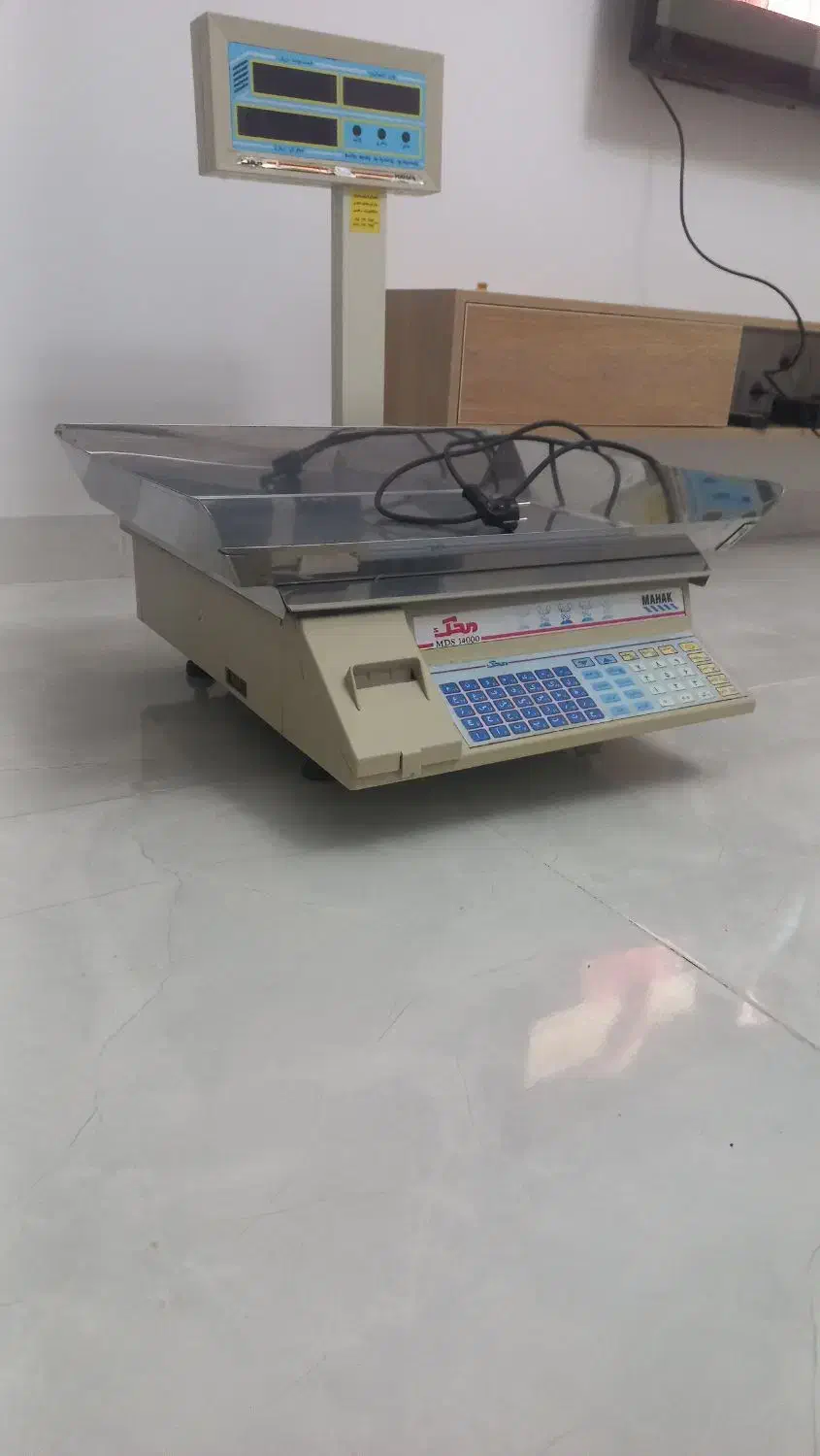 ترازو دیجیتال محک ۷۰ کیلویی|فروشگاه و مغازه|همدان, |دیوار