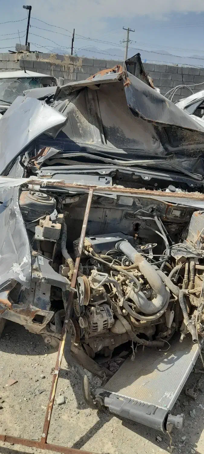 پژو ۴۰۵رنگ مشکی تصادفی مدل ۸۵ رنگ مشکی|خودرو سواری و وانت|کهنوج, |دیوار