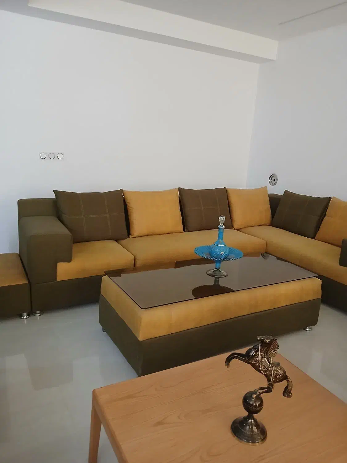 فروش مبل ال درحدنو|مبلمان خانگی و میز عسلی|شیراز, شاهجیان|دیوار