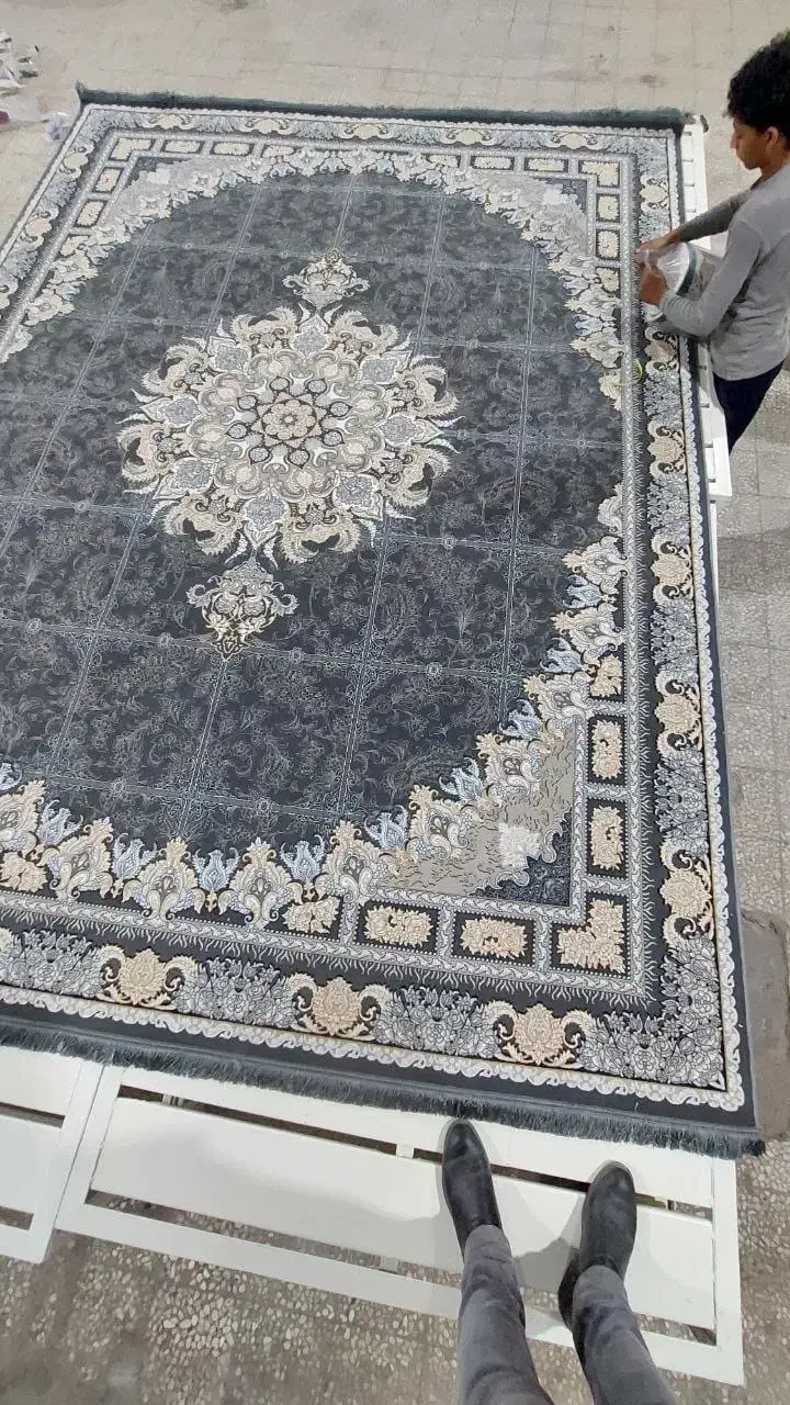 به قیمت قبل فرش ۷۰۰شانه اکرلیک اصل|فرش|بروجرد, |دیوار