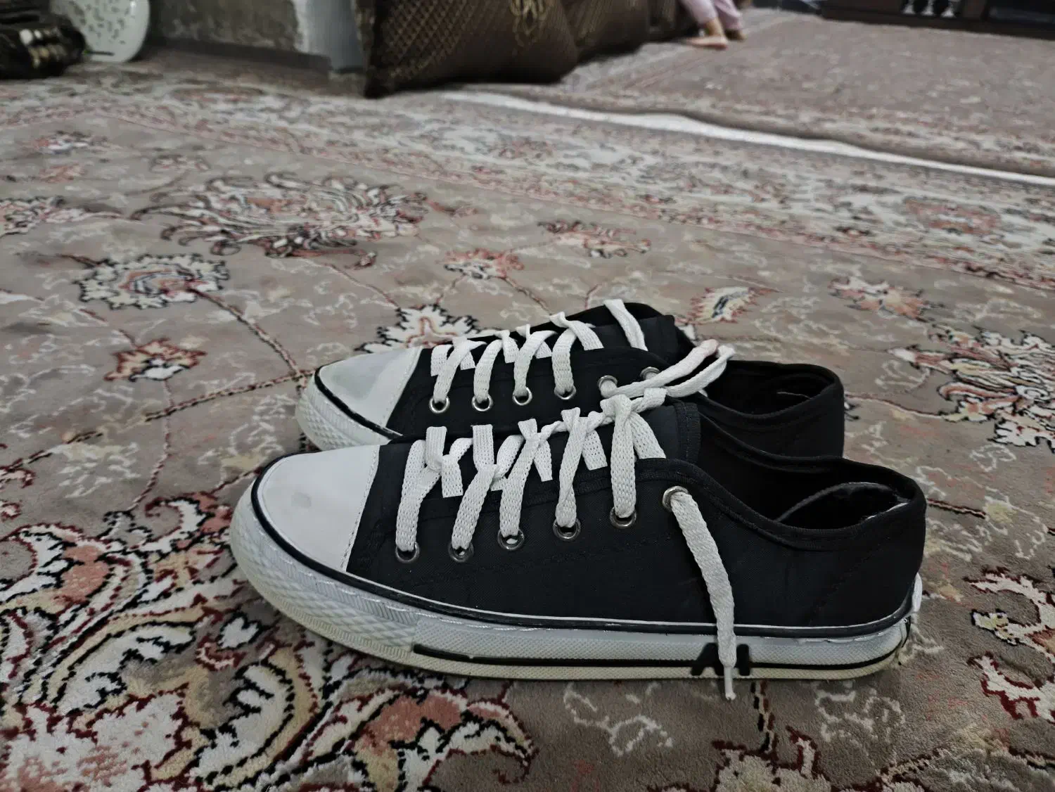 تعدادی کفش تک سایز از 130تومن تا 380تومن مقطوع|کیف، کفش، کمربند|جهرم, |دیوار