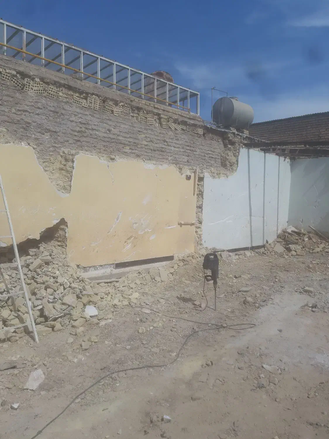 تخریب و کنده کاری ساختمان|خدمات پیشه و مهارت|اندیمشک, |دیوار