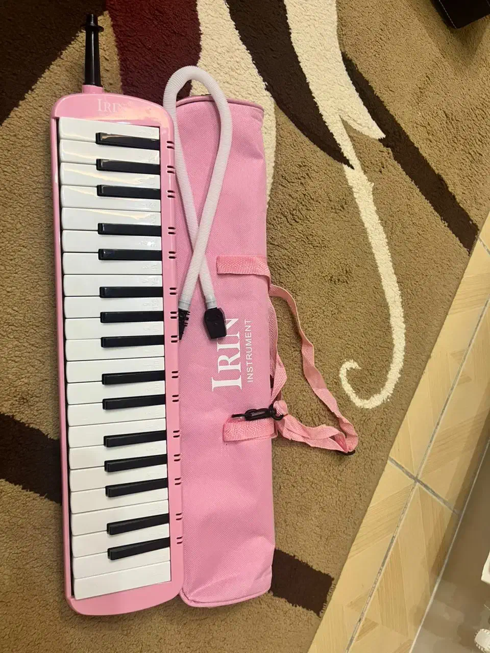 ملودیکا|پیانو، کیبورد، آکاردئون|فولادشهر, فولادشهر|دیوار