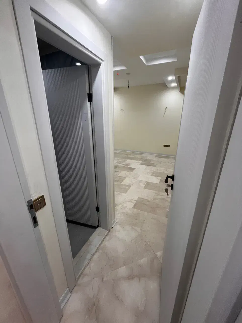 رهن و اجاره آپارتمان ۱۴۷متری ۳خواب کلیدنخورده