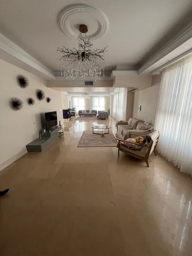 ۲۴۰متر سه خواب*برج باغ برند منطقه*