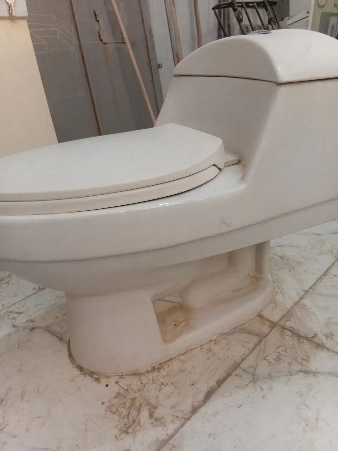 یک عدد توالت فرنگی مروارید|لوازم سرویس بهداشتی|شیراز, شهرک صنعتی شیراز|دیوار