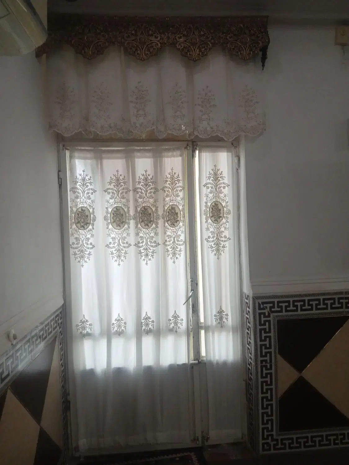 پرده کتیبه با پنل وپشت دری تمیز و نونو|پرده، رانر، رومیزی|خرمشهر, |دیوار