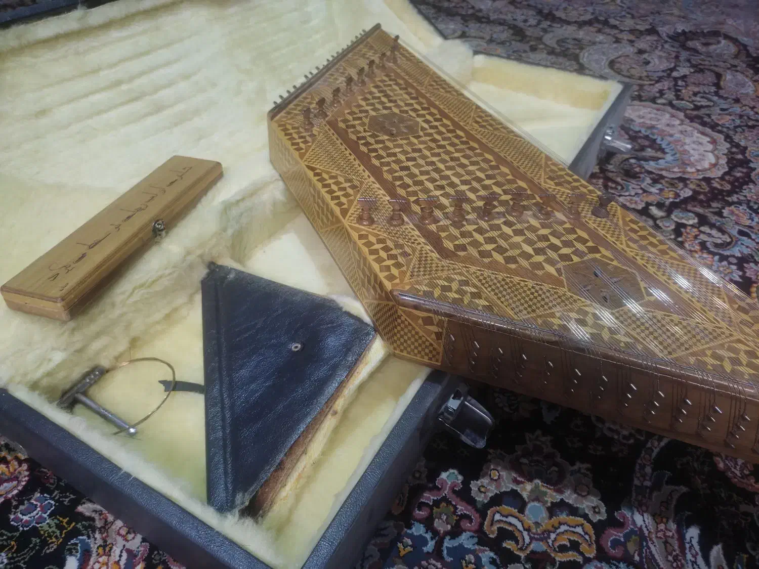 ضرب تیمپو سنتور|سازهای سنتی|صدرا-فارس, فاز ۱|دیوار