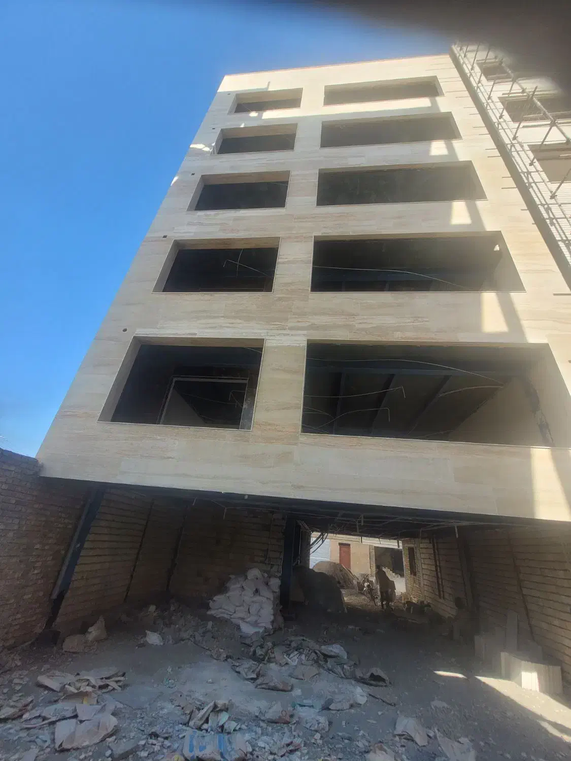 نیازمند کارگر|استخدام معماری، عمران و ساختمانی|بیرجند, |دیوار