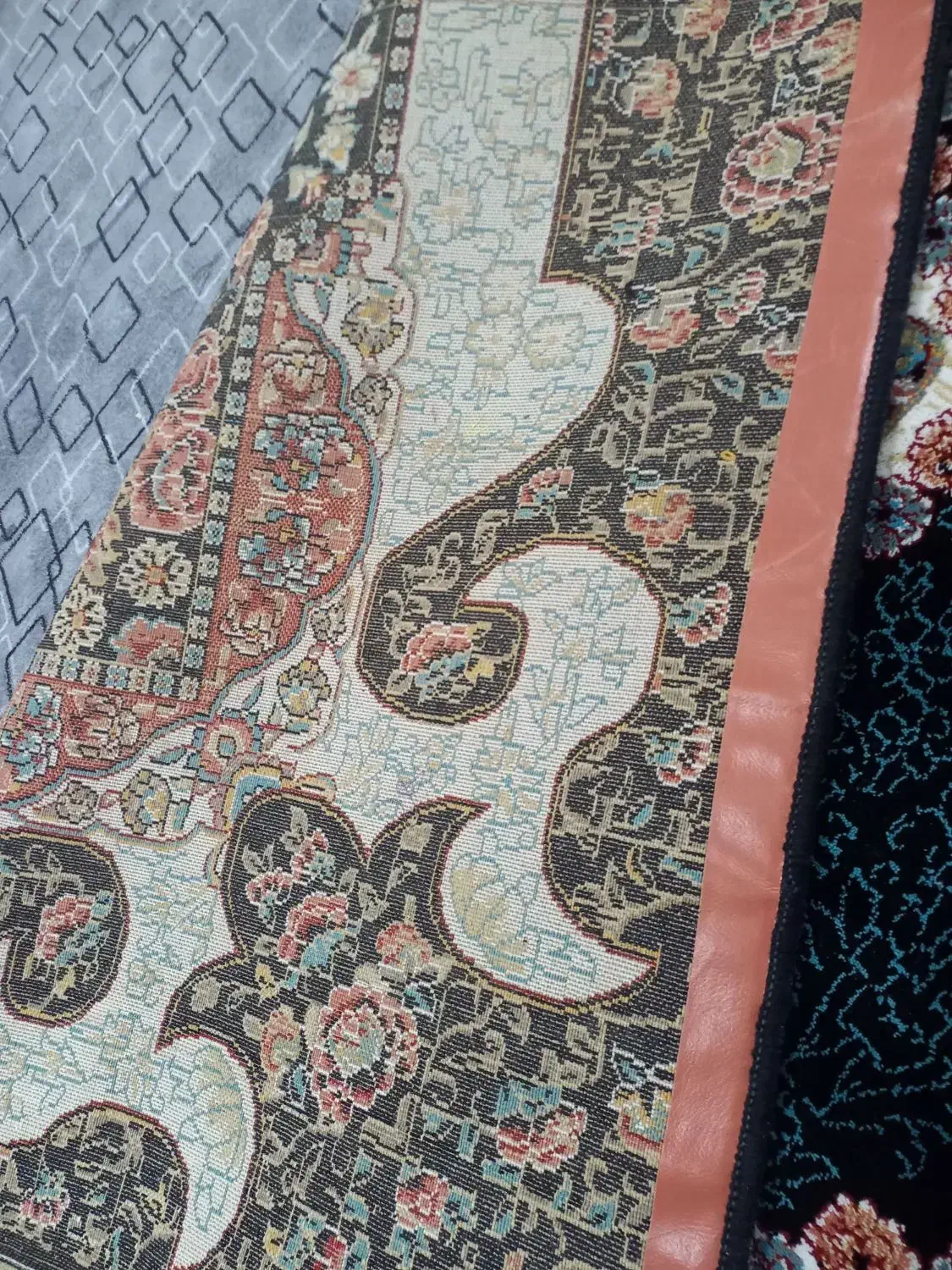 فرش ۷۰۰ شانه|فرش|ارومیه, |دیوار