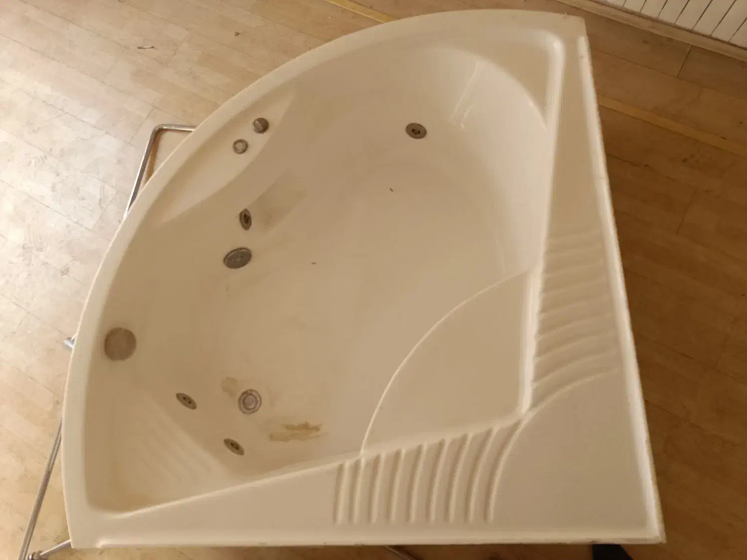 وان و جکوزی دست دوم|لوازم حمام|تهران, زعفرانیه|دیوار