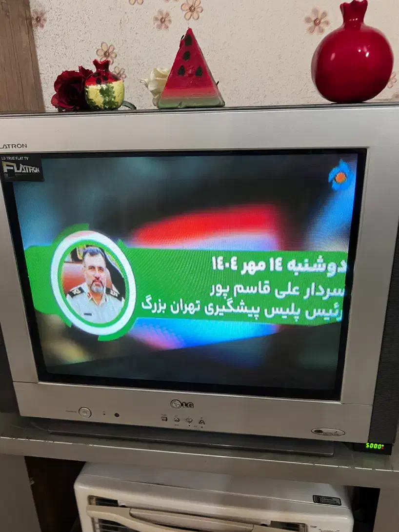 تلویزیون ۲۴ اینچ ال جی|تلویزیون و پروژکتور|اراک, |دیوار