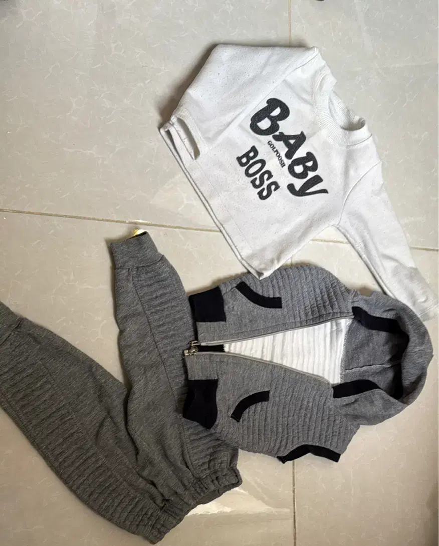 لباس بچه کفش اسباب بازی و پتو کودک|کفش و لباس بچه|کرج, گوهردشت|دیوار