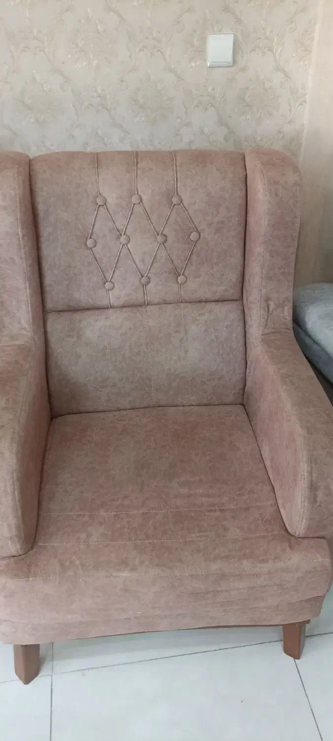 فروش مبلمان راحتی هفت نفره|مبلمان خانگی و میز عسلی|اصفهان, گرکان|دیوار