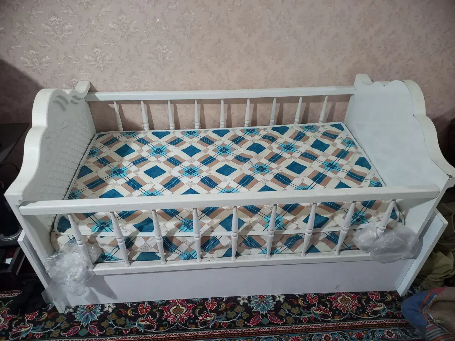 تخت کودک|تخت و صندلی بچه|مشهد, طبرسی شمالی|دیوار