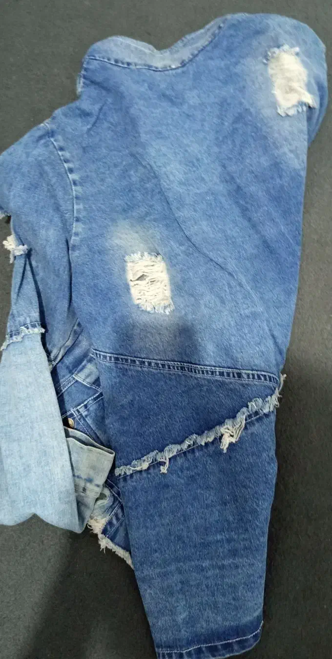 کت جین|لباس|مراغه, |دیوار