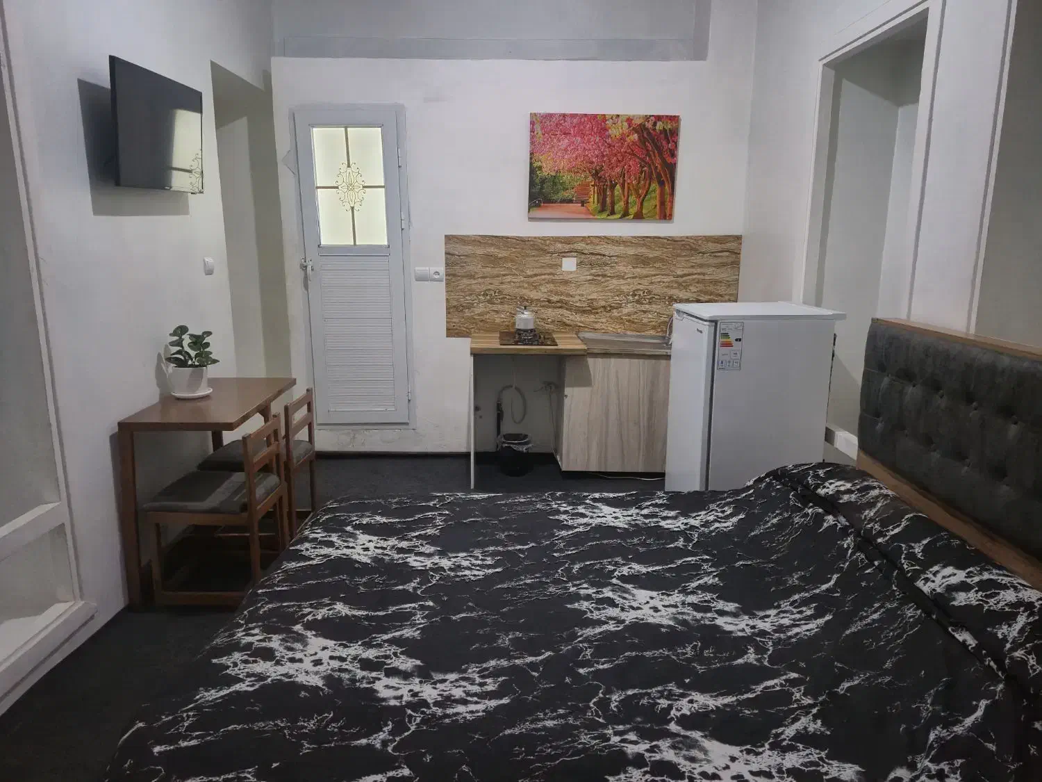 اجاره روزانه سوییت آپارتمان مرکز شهر میدان انقلاب|اجارهٔ کوتاهمدت آپارتمان و سوئیت|تهران, جمالزاده|دیوار