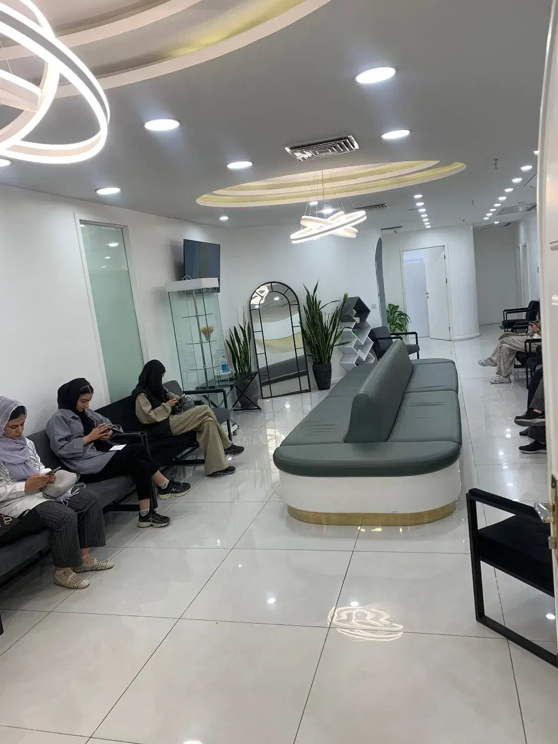 اپراتور لیزر خانم و اقا|استخدام درمانی، زیبایی، بهداشتی|تهران, پاسداران|دیوار