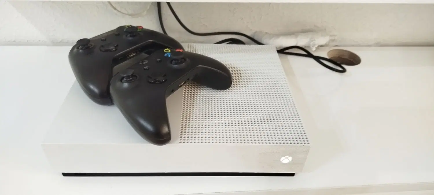 xbox one s|کنسول، بازی ویدئویی و آنلاین|مشهد, عبادی|دیوار
