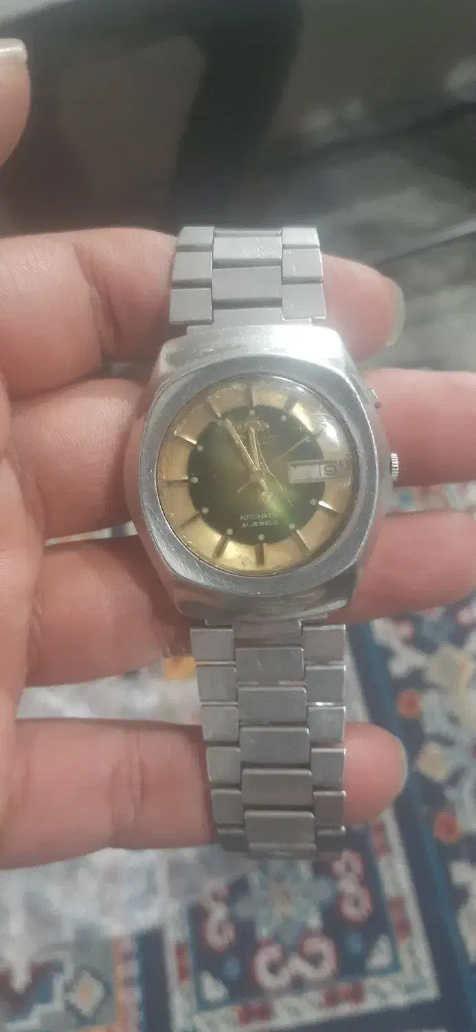 چنتا ساعت قدیمی|ساعت|اصفهان, پوریای ولی|دیوار