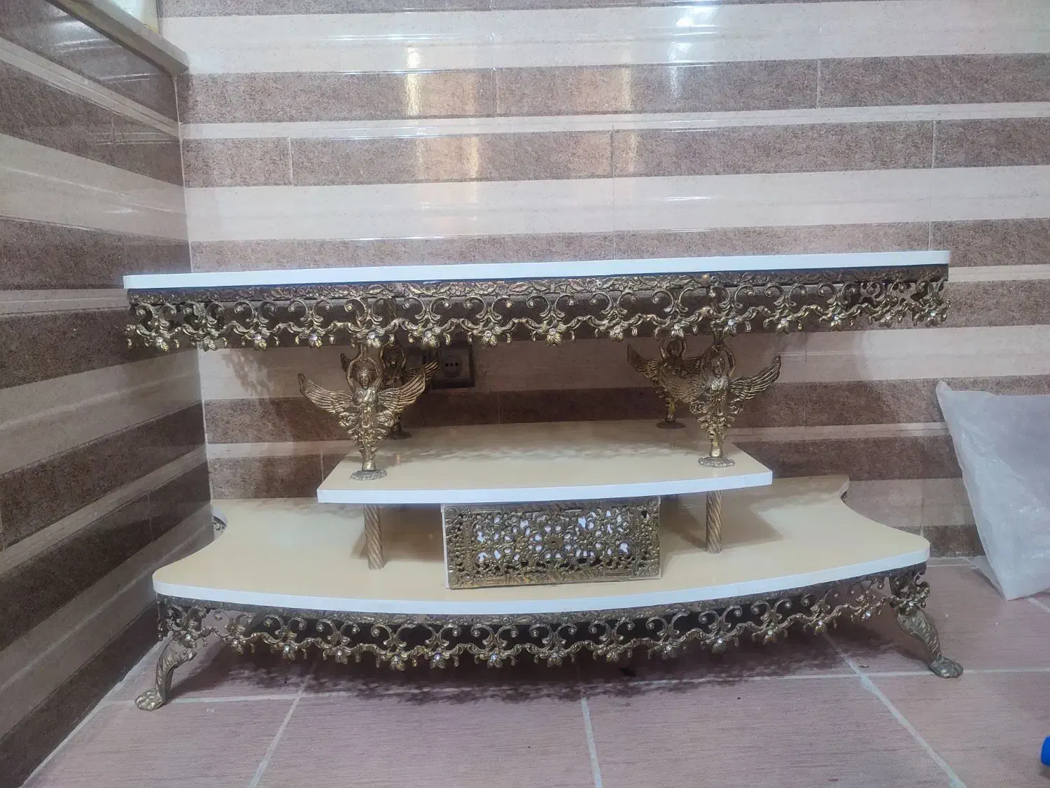 میز چوب|میز و صندلی غذاخوری|قم, تعویض پلاک|دیوار