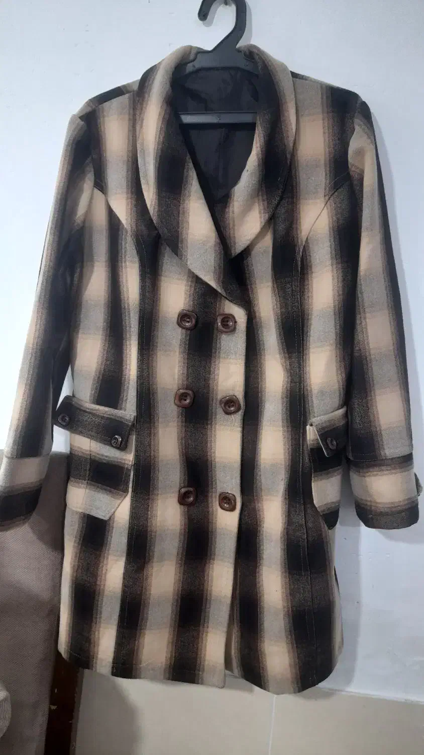 یه عددپالتو به قیمت ۵۰۰هزارتمان به فروش میرسد|لباس|جوادآباد, |دیوار