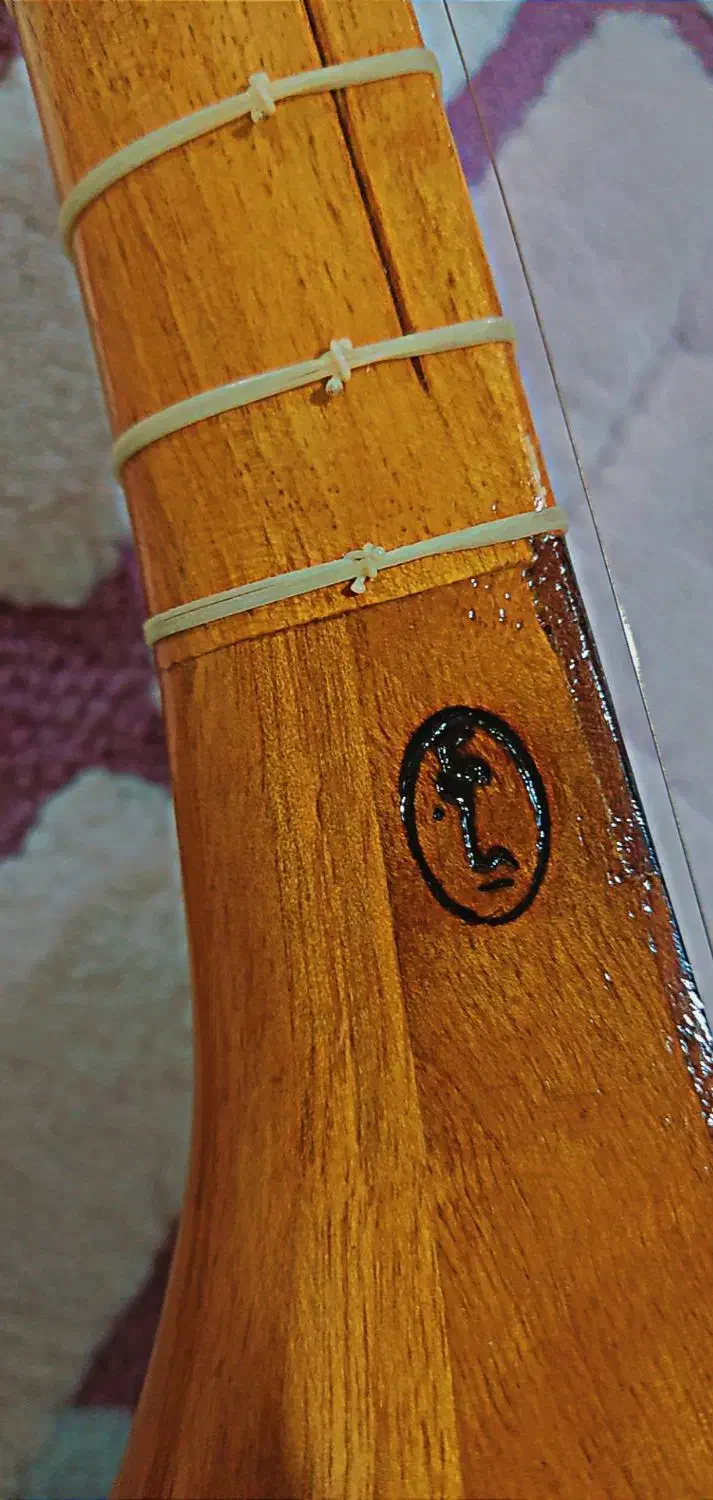 تنبور اکبری|سازهای سنتی|اسلام‌‌آباد غرب, |دیوار