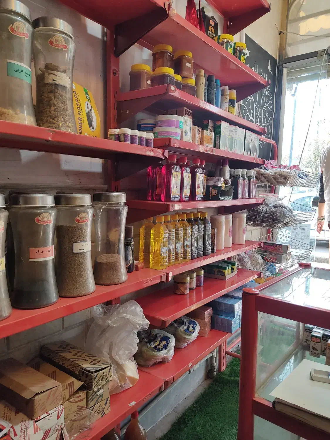 واگذاری عطاری|اجارهٔ مغازه و غرفه|ساوه, |دیوار