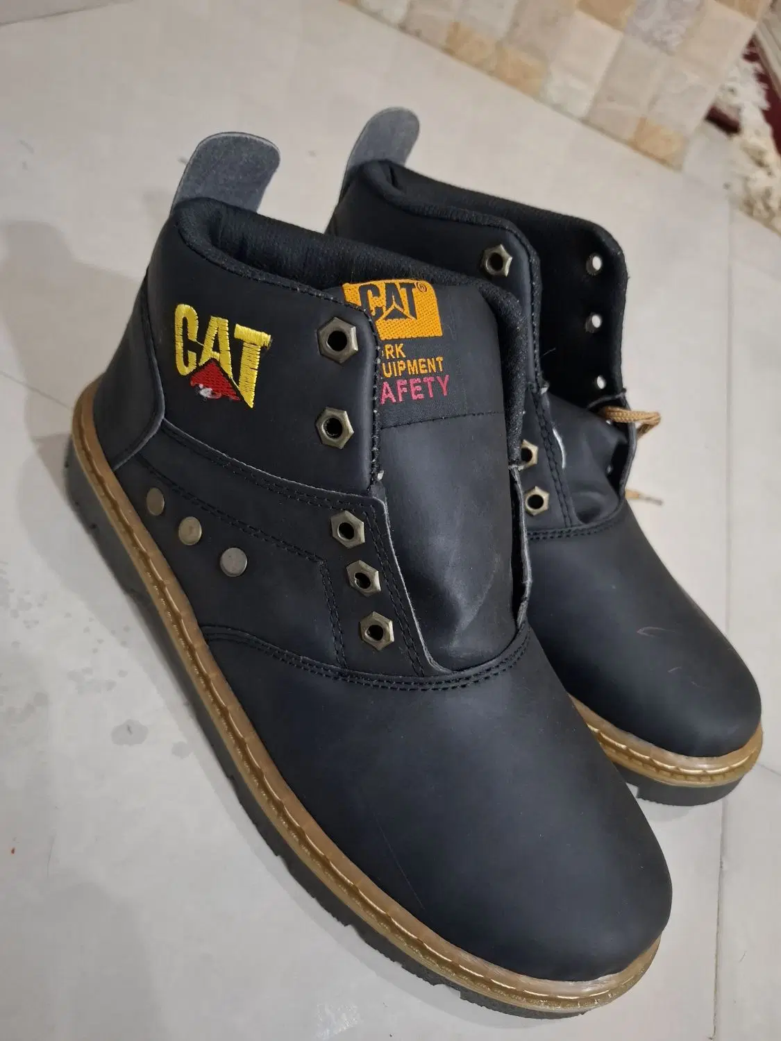 کفش CAT|کیف، کفش، کمربند|اهواز, پردیس دو|دیوار